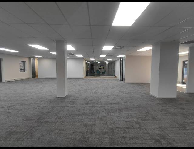 249M² OFFICE TO LET IN BRYANSTON